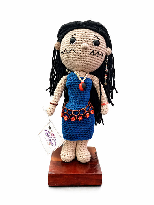 Muñeca Amigurumi “Raíces de Vida”
