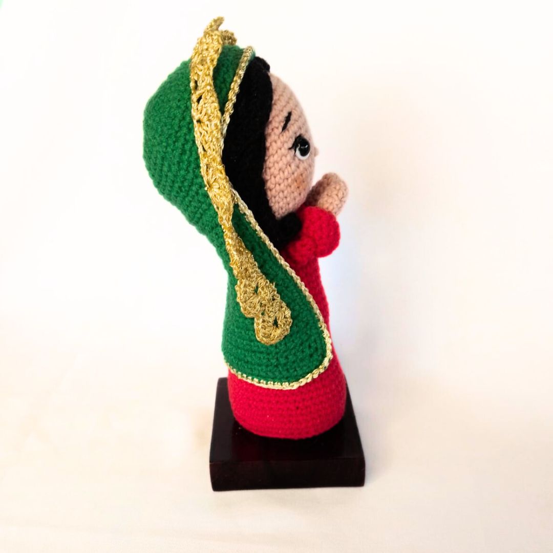 Amigurumi Virgen de Guadalupe