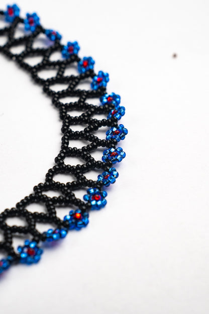 Collar Jardín de Pétalos Azules